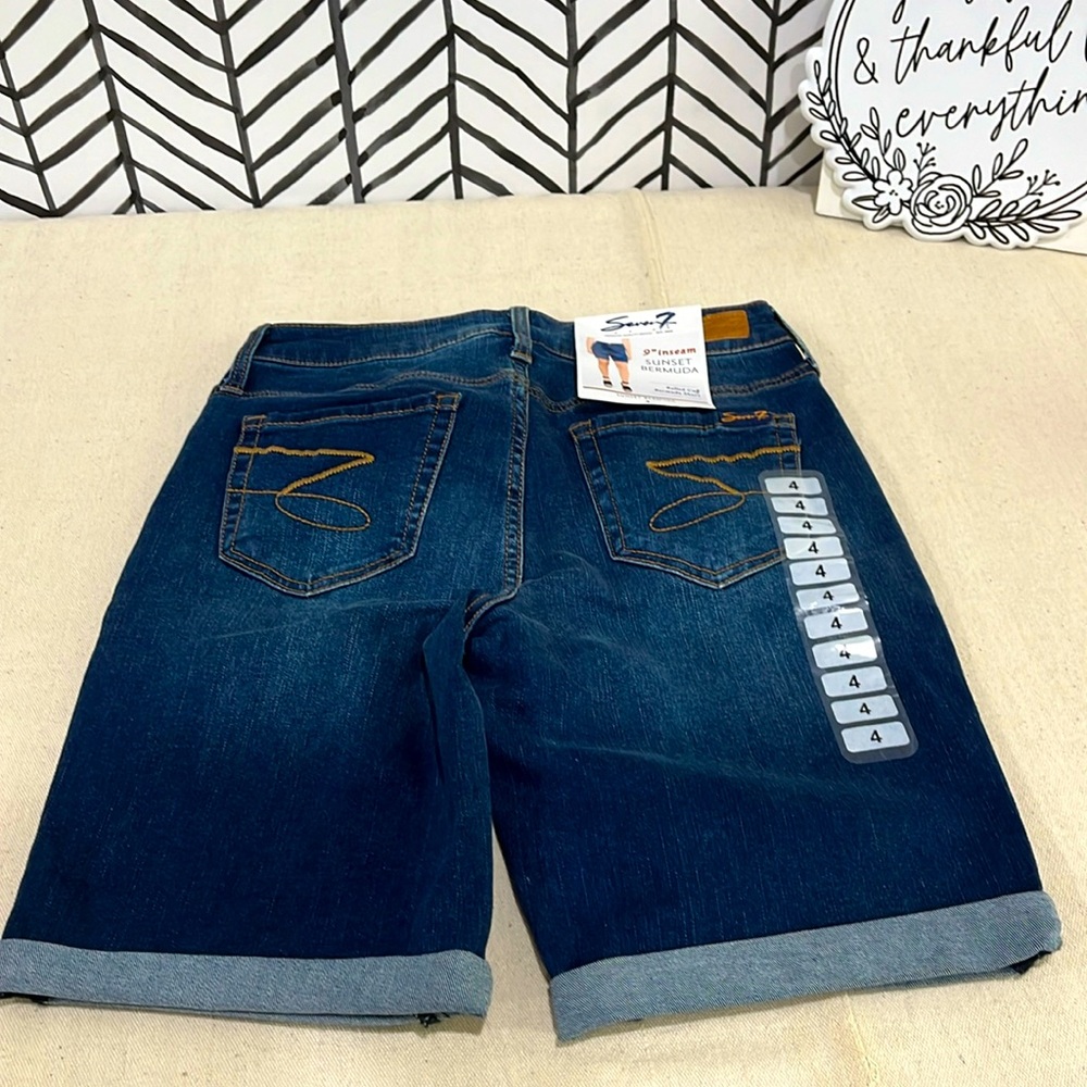 NWT Seven7 Sunset Bermuda 9” Inseam Rolled Cuff Shorts, Size 4, Color: Peak
